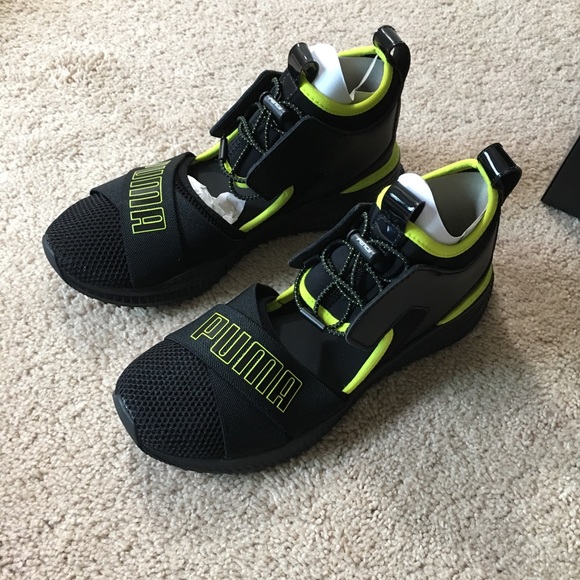 Puma Shoes - 🔥🔥Sale🔥🔥Puma Fenty Sneakers